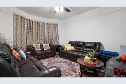 102-12 85th Road, Richmond Hill, NY 11418 - Photo 4