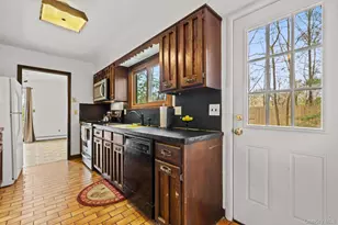 18 Ridge Rd, Mount Kisco, NY 10549 - Photo 16