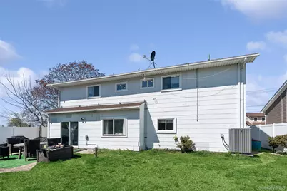 2701 S Seamans Neck Road, Seaford, NY 11783 - Photo 20