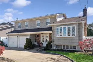 2701 S Seamans Neck Rd, Seaford, NY 11783 - Photo 2