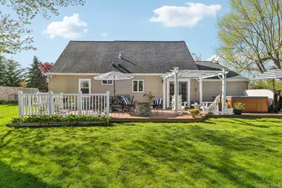 41 Orchid Road, Patchogue, NY 11772 - Photo 30