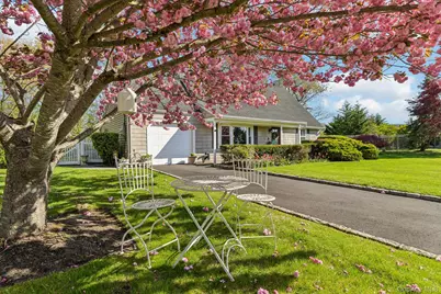 41 Orchid Road, Patchogue, NY 11772 - Photo 4