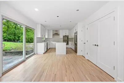 24 Country Road, Mamaroneck, NY 10543 - Photo 6