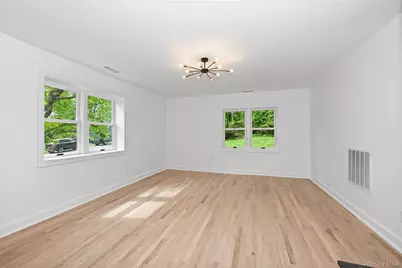 24 Country Road, Mamaroneck, NY 10543 - Photo 12