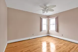 49 Prospect St, Roosevelt, NY 11575 - Photo 10