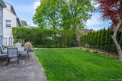 53 Lawrence Place, New Rochelle, NY 10801 - Photo 34