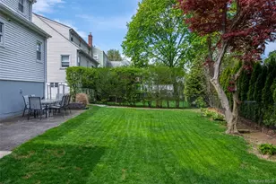 53 Lawrence Pl, New Rochelle, NY 10801 - Photo 32