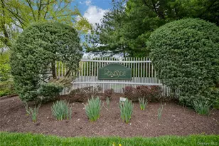 1102 Pondside Dr, White Plains, NY 10607 - Photo 2