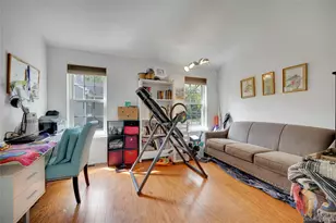 1102 Pondside Dr, White Plains, NY 10607 - Photo 18