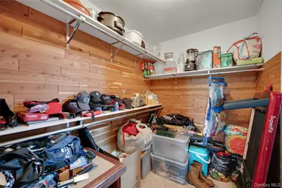 1102 Pondside Drive, White Plains, NY 10607 - Photo 24