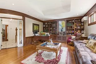 89 Duck Pond Rd, Glen Cove, NY 11542 - Photo 18