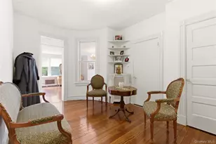 89 Duck Pond Rd, Glen Cove, NY 11542 - Photo 20