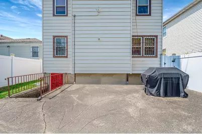 1010 Bay 25th Street, Far Rockaway, NY 11691 - Photo 30