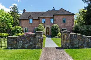 10 Ridge Pl, Pelham, NY 10803 - Photo 1