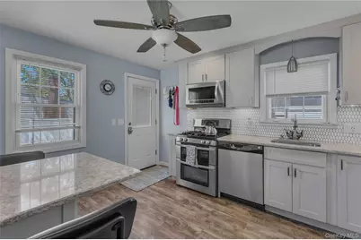 113 Roosevelt Avenue, Islip, NY 11751 - Photo 8