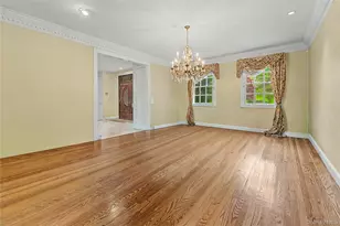 12 Chauncey Pl, Woodbury, NY 11797 - Photo 6