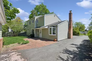 22 Baylis Pl, Syosset, NY 11791 - Photo 6