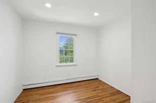 22 Baylis Pl, Syosset, NY 11791 - Photo 30
