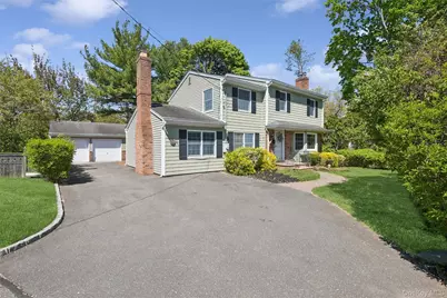 22 Baylis Place, Syosset, NY 11791 - Photo 2