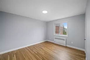 221-43 Manor Rd, Queens Village, NY 11427 - Photo 10
