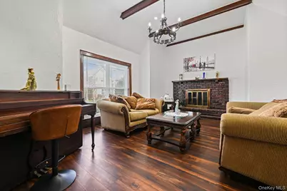 6 Dubonnet Road, Valley Stream, NY 11581 - Photo 2
