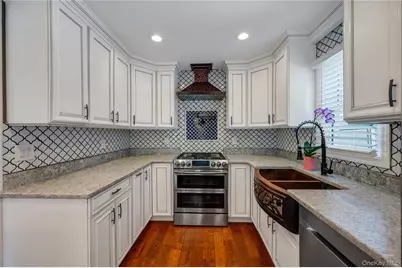 151 Poppy Avenue, Franklin Square, NY 11010 - Photo 22