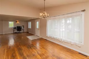 5 Laurie Ln, Newburgh, NY 12550 - Photo 6