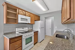 31 Doxbury Ln, Suffern, NY 10901 - Photo 6