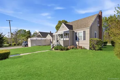 29 Lamport Avenue, Port Jefferson Station, NY 11776 - Photo 2