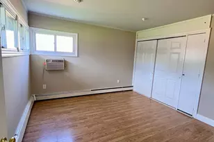 51 Friendly, Hicksville, NY 11801 - Photo 8