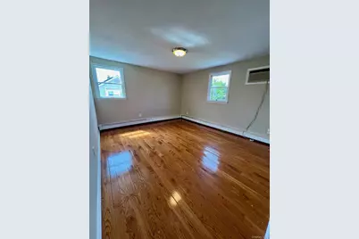 51 Friendly, Hicksville, NY 11801 - Photo 12