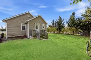25 Lamport Ave, Port Jefferson Station, NY 11776 - Photo 20
