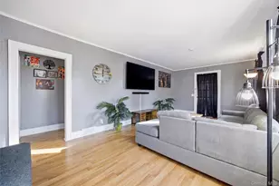 25 Lamport Ave, Port Jefferson Station, NY 11776 - Photo 10