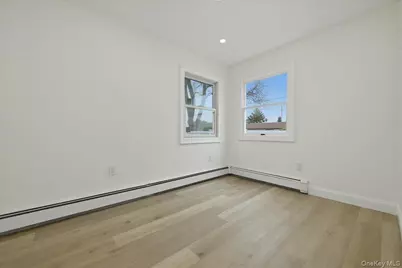 84 N Fordham Road, Hicksville, NY 11801 - Photo 16