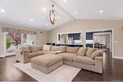 262 E Lexington Avenue, Oceanside, NY 11572 - Photo 6