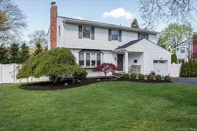 1 Catherwood Crescent, Melville, NY 11747 - Photo 2