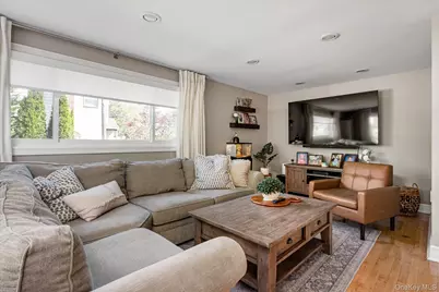 1 Catherwood Crescent, Melville, NY 11747 - Photo 6