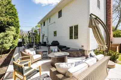 1 Catherwood Crescent, Melville, NY 11747 - Photo 24