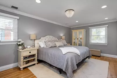 1 Catherwood Crescent, Melville, NY 11747 - Photo 14