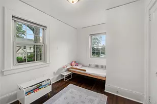 25 Vanderburgh Ave, Larchmont, NY 10538 - Photo 32