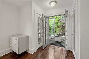 25 Vanderburgh Ave, Larchmont, NY 10538 - Photo 26