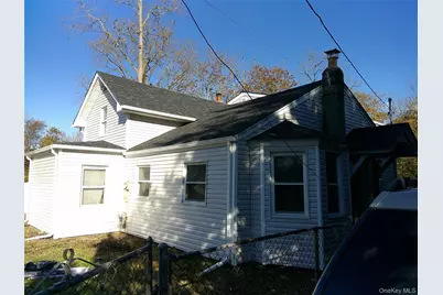 145 Conklin Avenue, Patchogue, NY 11772 - Photo 2