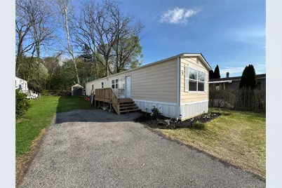 621 Sheafe Rd #76, Poughkeepsie, NY 12601 - Photo 2