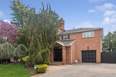 2064 Oliver Way, Merrick, NY 11566 - Photo 1