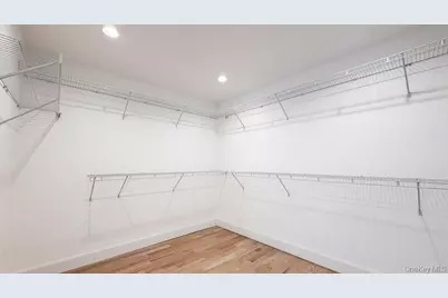 3421 Hawthorne Drive N, Wantagh, NY 11793 - Photo 24