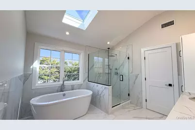 3421 Hawthorne Drive N, Wantagh, NY 11793 - Photo 26