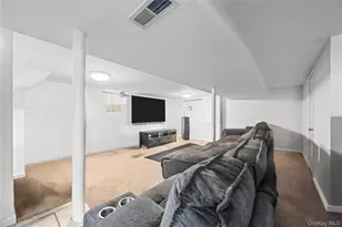 24 Jackson Ave, Elmont, NY 11003 - Photo 20