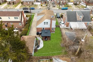 24 Jackson Ave, Elmont, NY 11003 - Photo 26