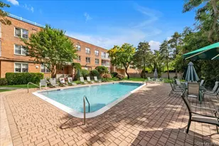 1390 Broadway, Hewlett, NY 11557 - Photo 16