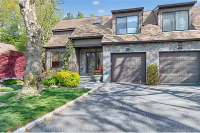 5 Pony Circle #5, Roslyn Heights, NY 11577 - Photo 1